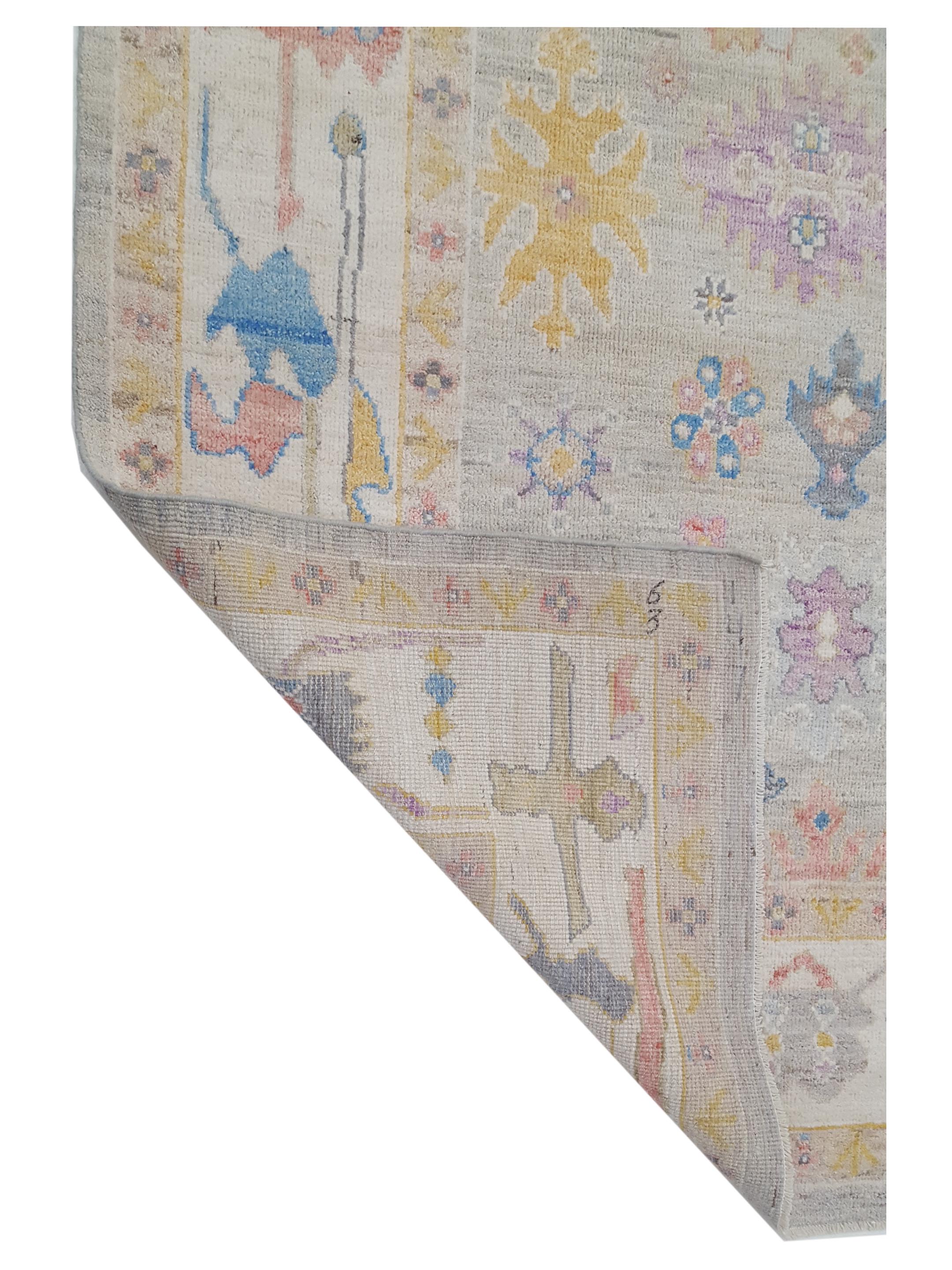 Ushak Wool Weft Hand Knotted Lt.Grey 8x10 - Image 5 of 5